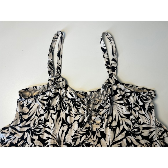 Torrid Super Soft Slub Jersey Floral Print Ruffle Hem Tank Top -‎ Size 2x - Picture 6 of 8